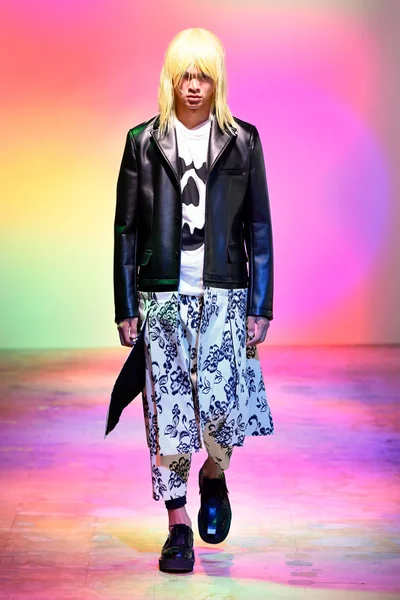Look 27